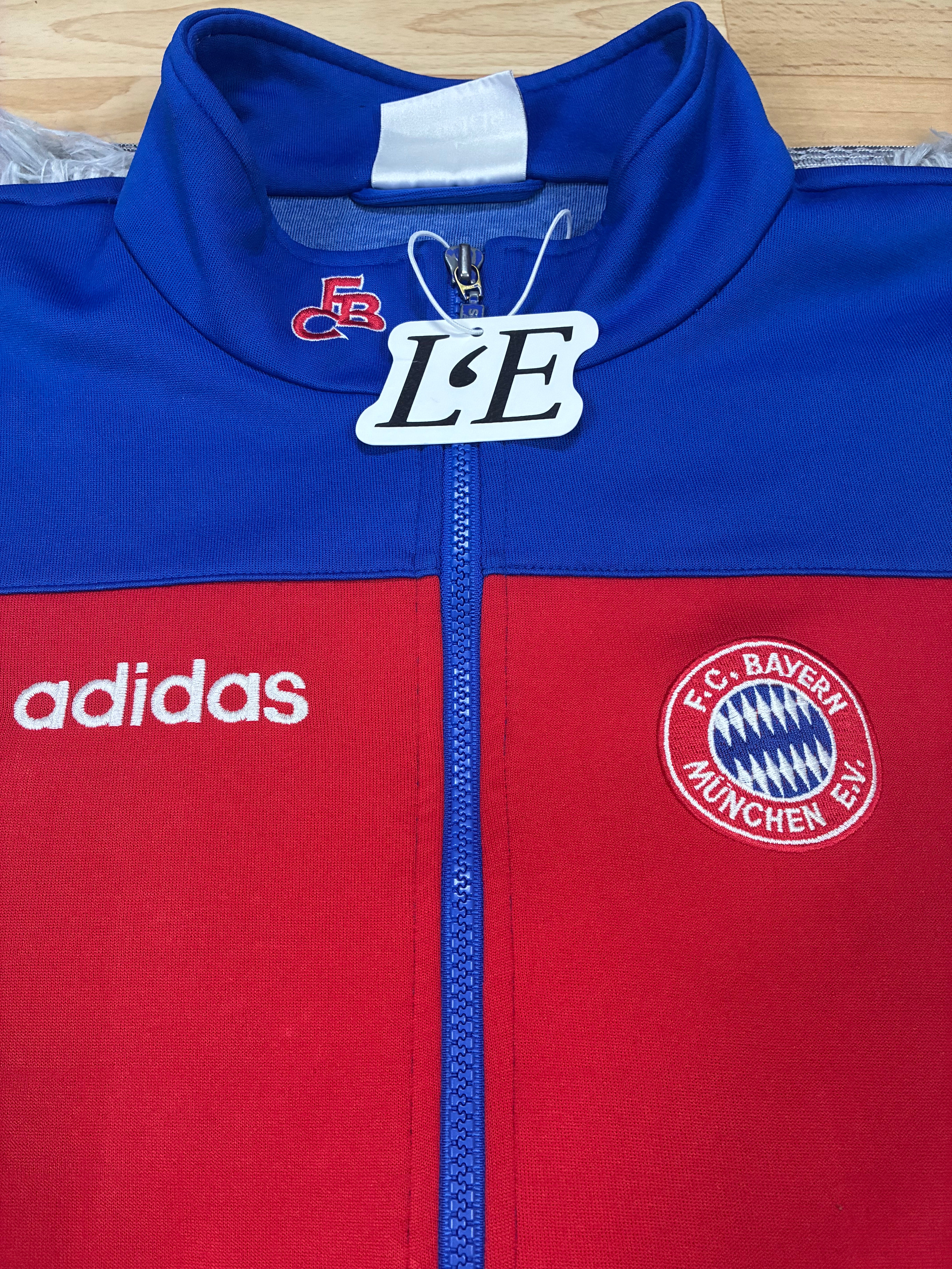 Vintage Adidas 1995-96 FC Bayern Munich Football Tracksuit Size L