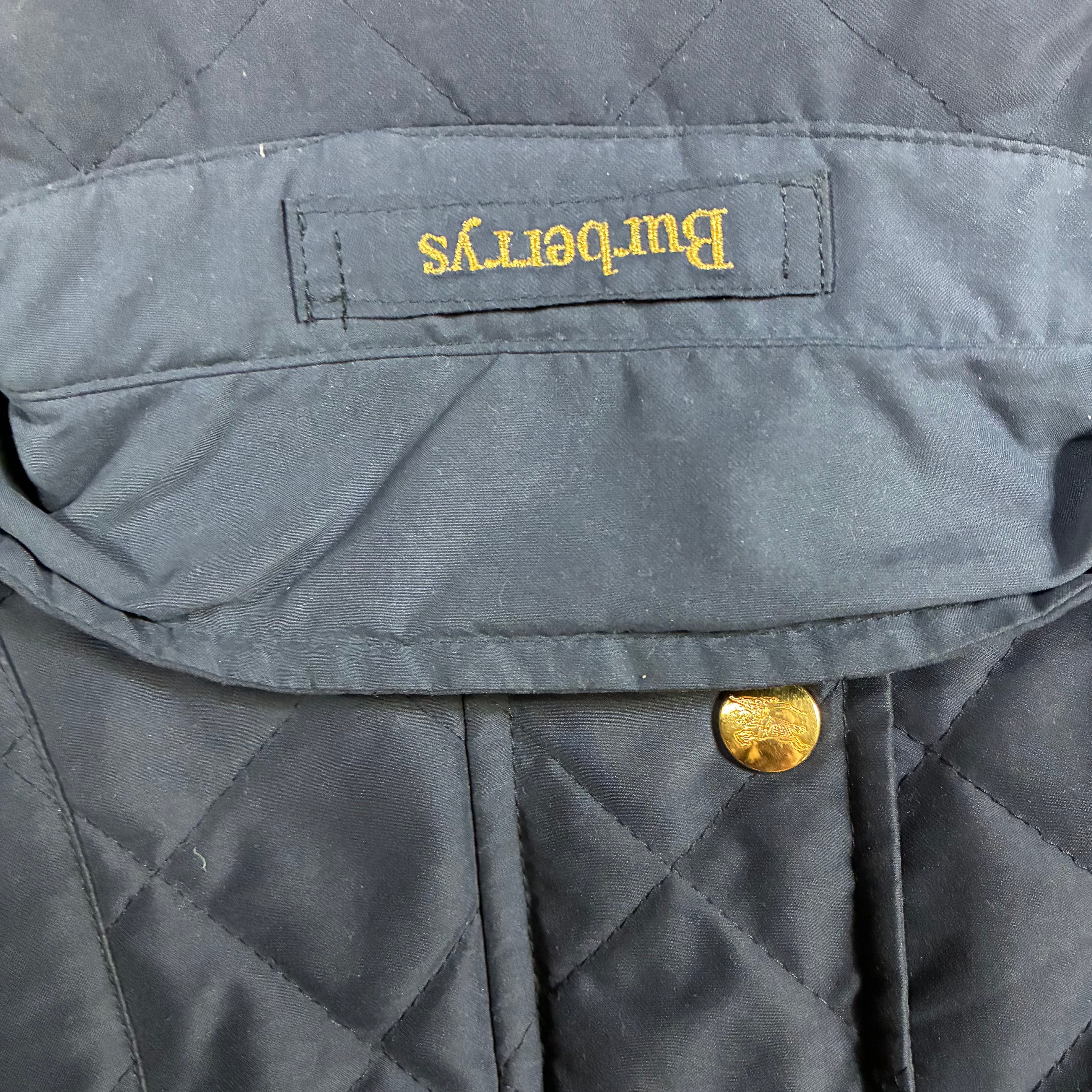 Women’s Burberrys  90s Vintage Quilted Jacket  Waterproof Black Size M