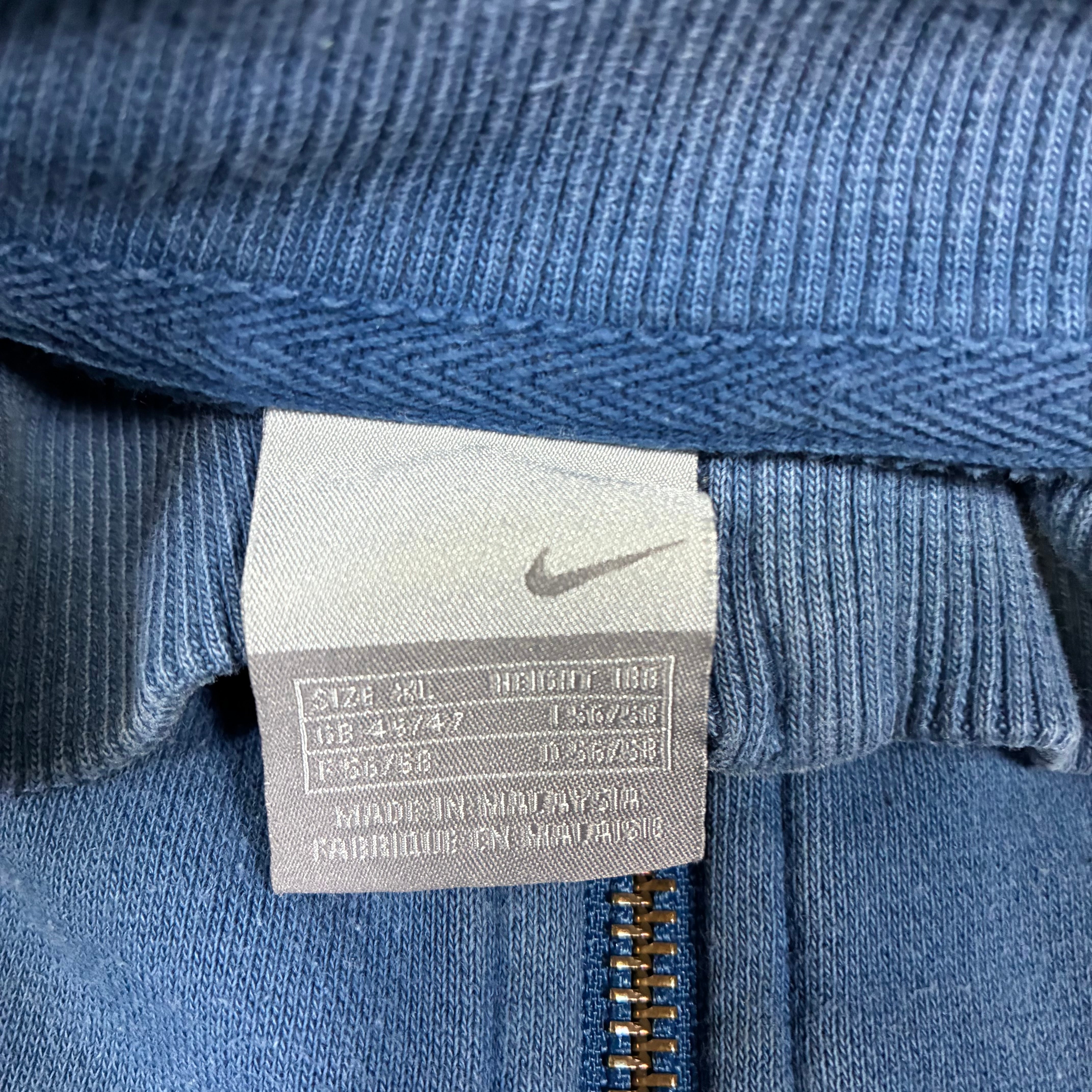 Vintage Men’s Y2K Nike Zip Trackjacket Size XL