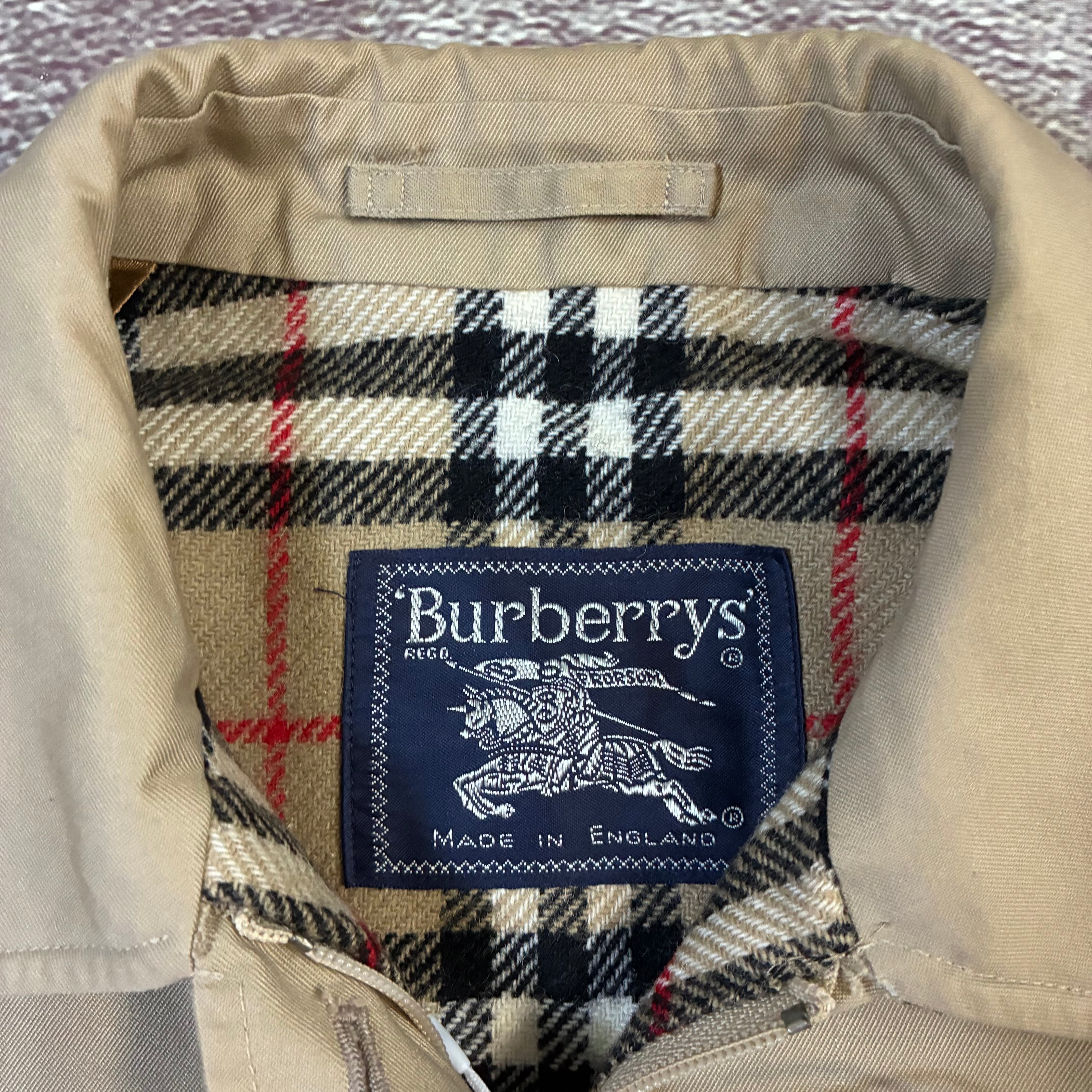 Women’s Burberrys Jacket Size S-M