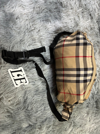 Herren Burberry Nova Check leichte Packaway Jacke mit durchgehendem Reißverschluss Größe L