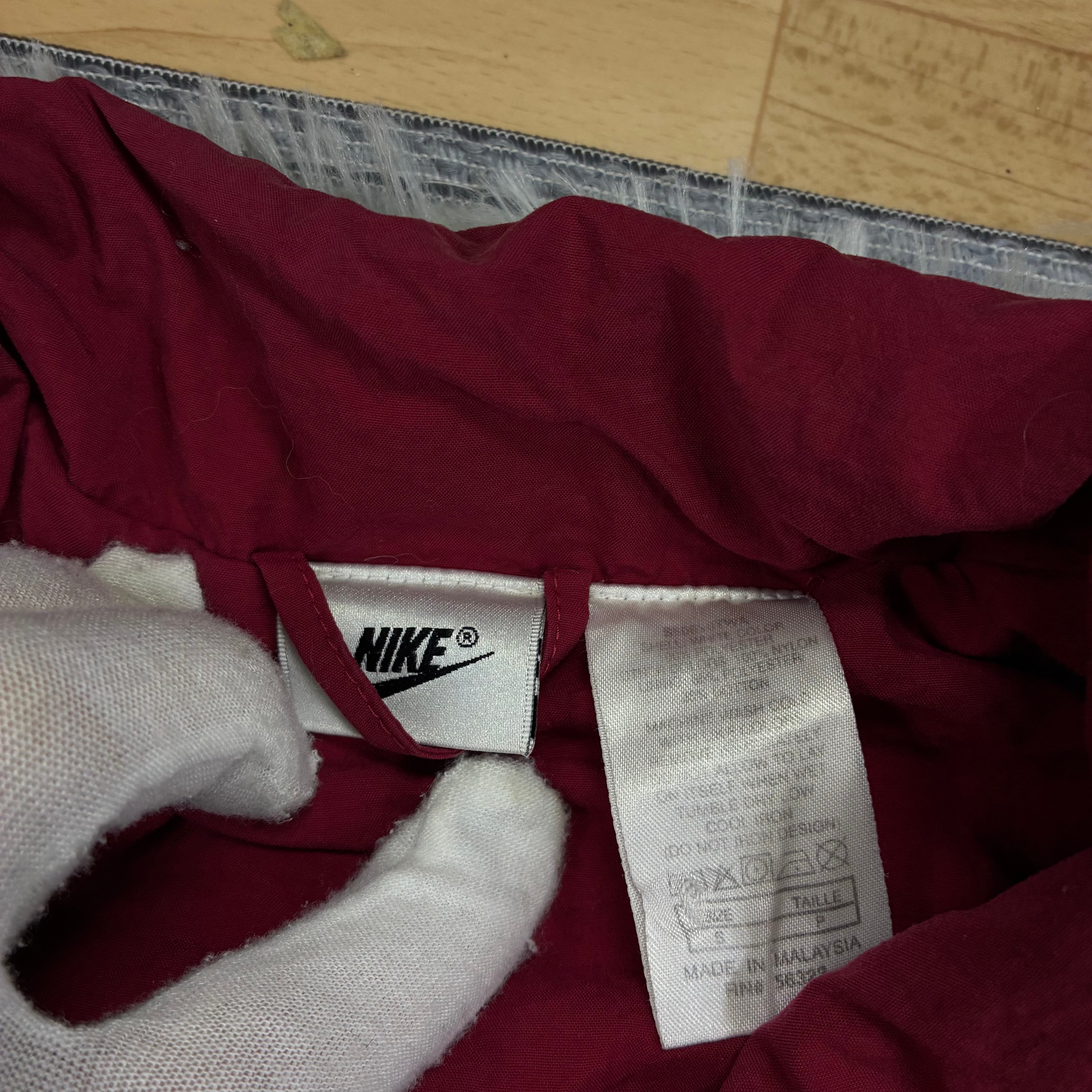 Nike Men’s Vintage 90s  Big Logo Jacket Size S-M