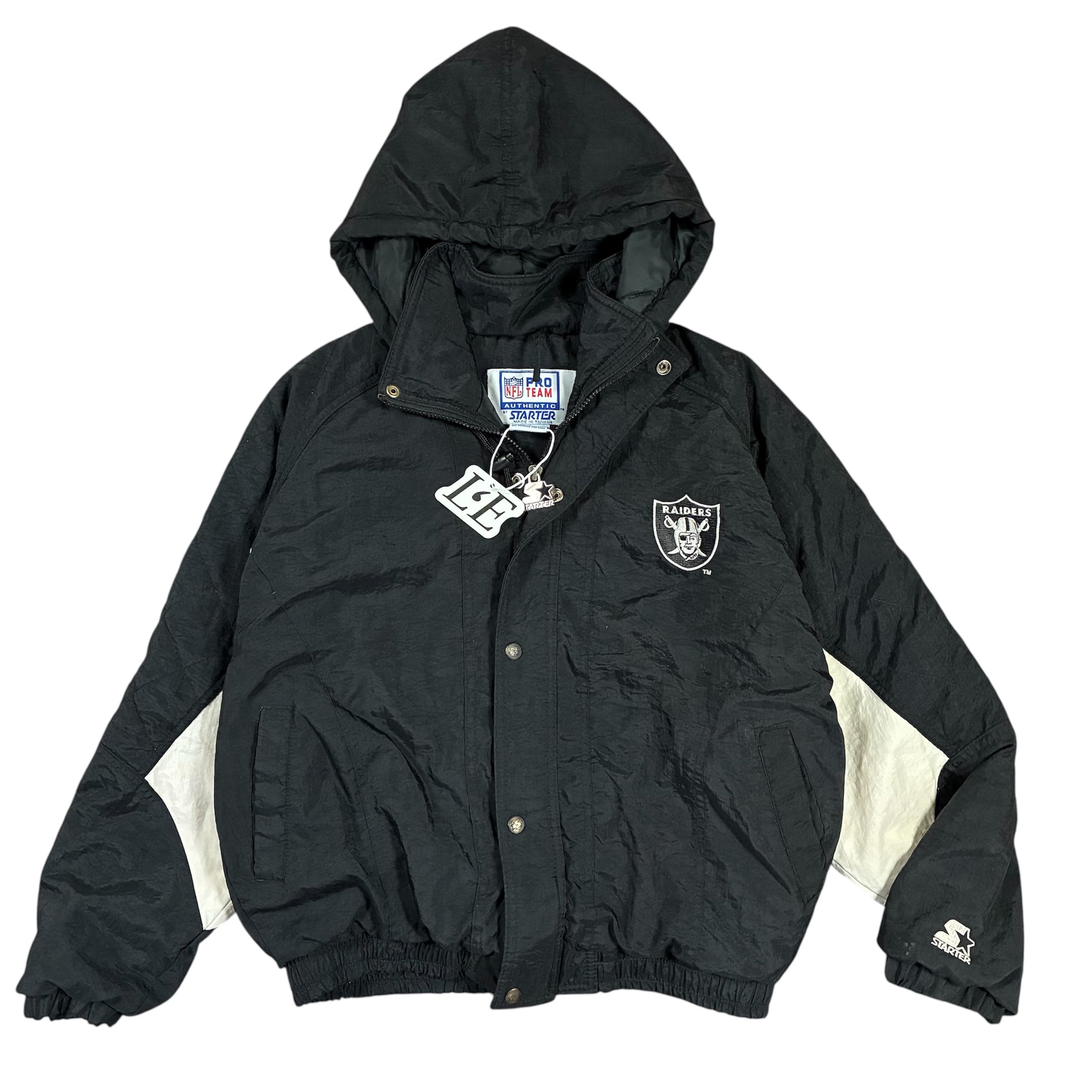 Vintage Women’s 1990s Oakland Raiders Starter NFL American Football Athletic Puffer Jacket Size L