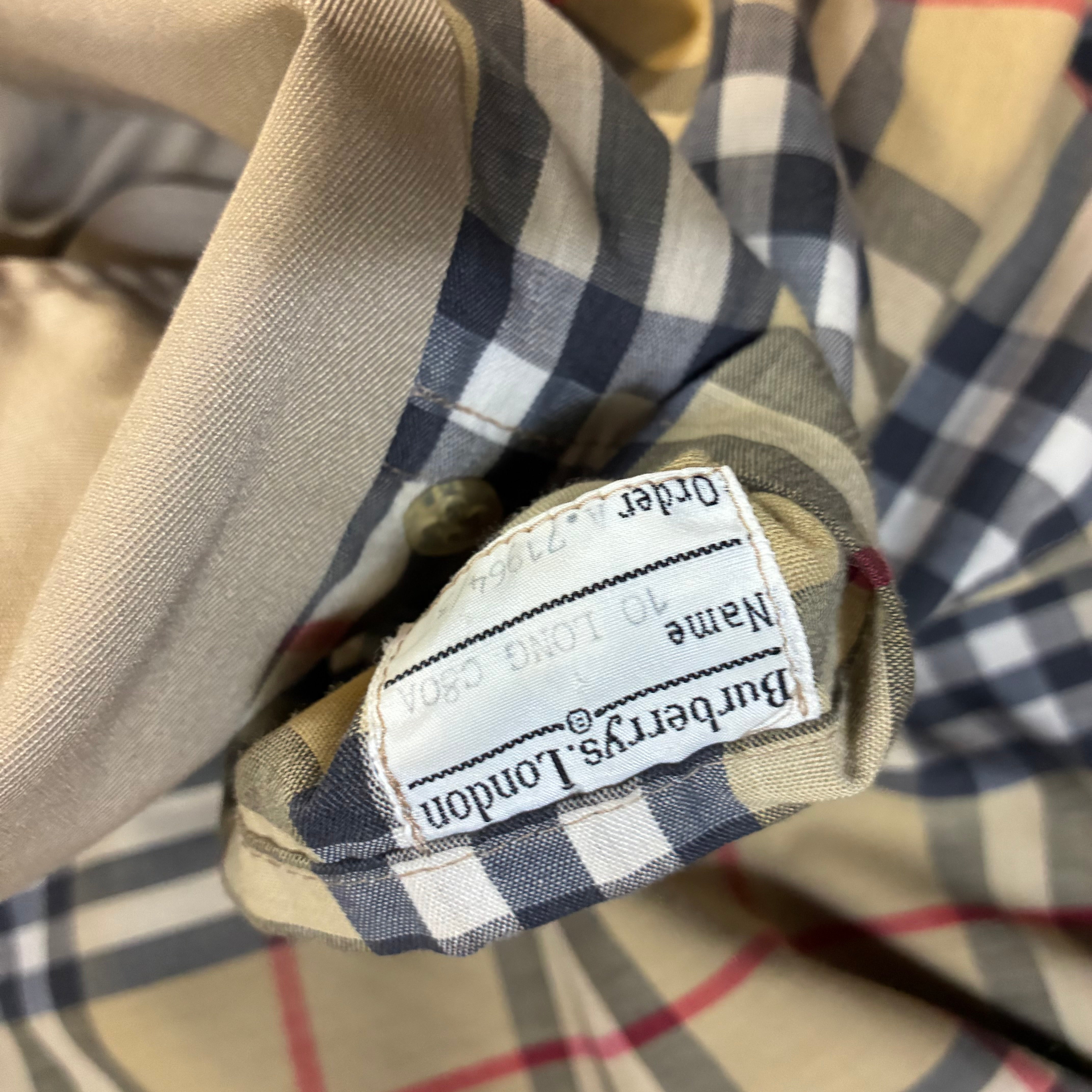 Women’s Burberrys Trenchcoat Size M