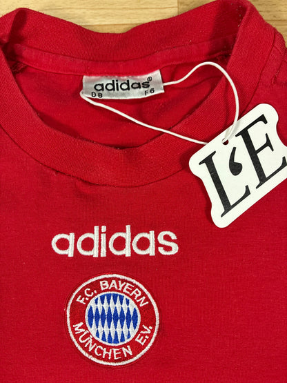 Vintage Adidas Bayern Munich football tee crest close-up
