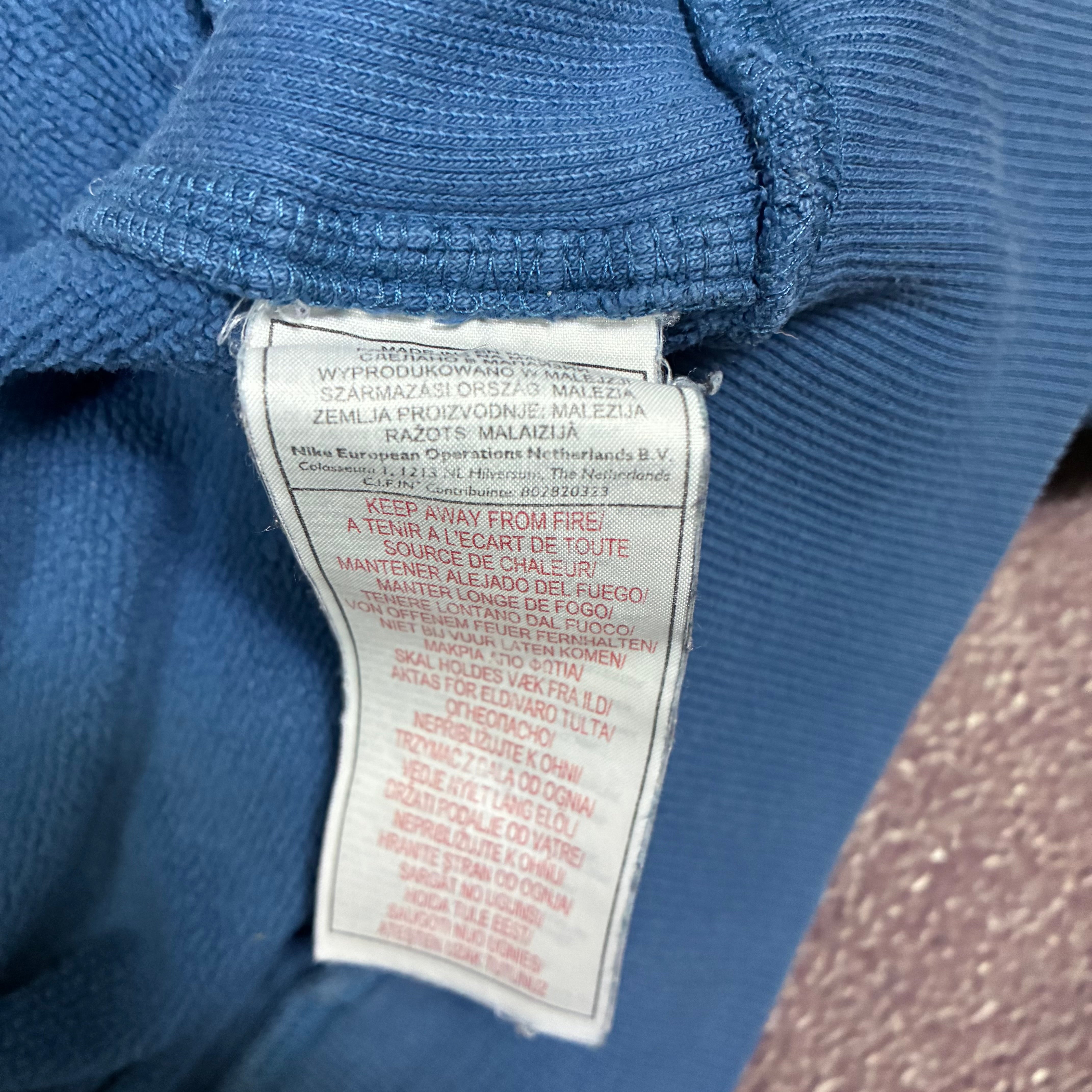 Vintage Men’s Y2K Nike Zip Trackjacket Size XL