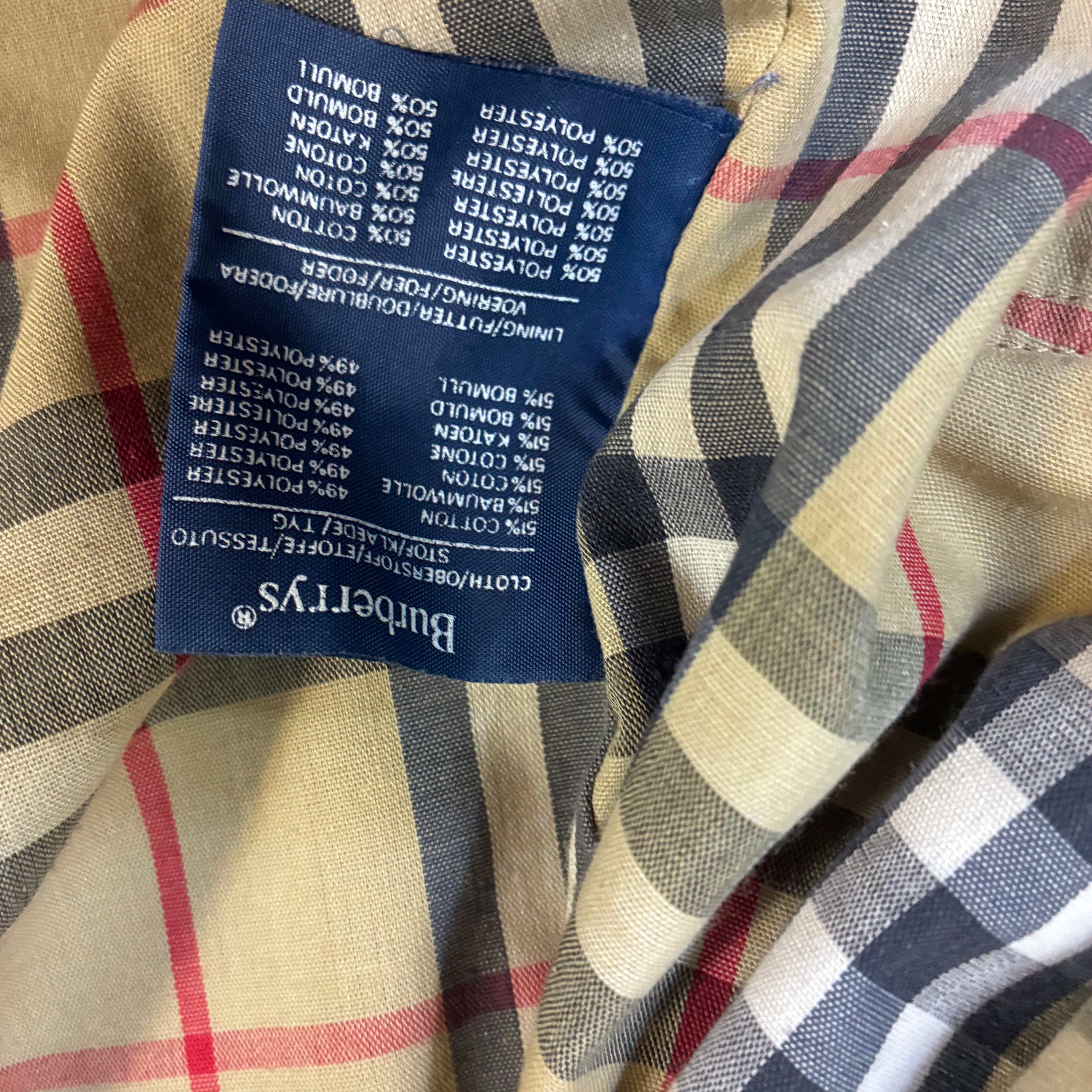 Women’s Burberrys Trenchcoat Size M