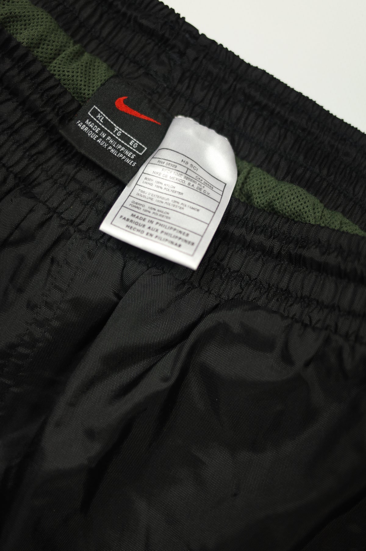 Vintage Nike trackpants swoosh detail