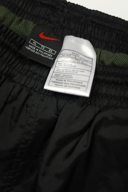 Vintage Nike trackpants ankle detail