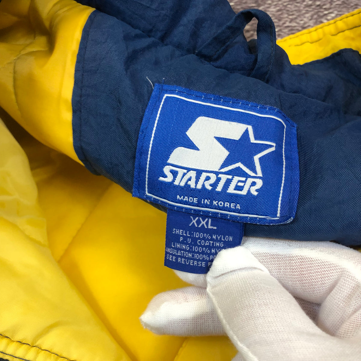 Starter Michigan NCAA logo detail