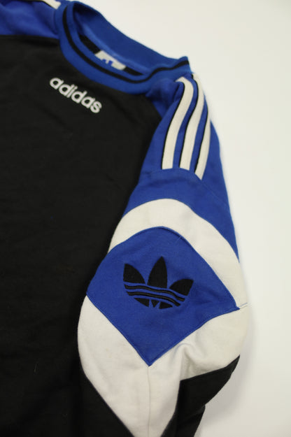 Adidas Y2K sweatshirt sleeve detail