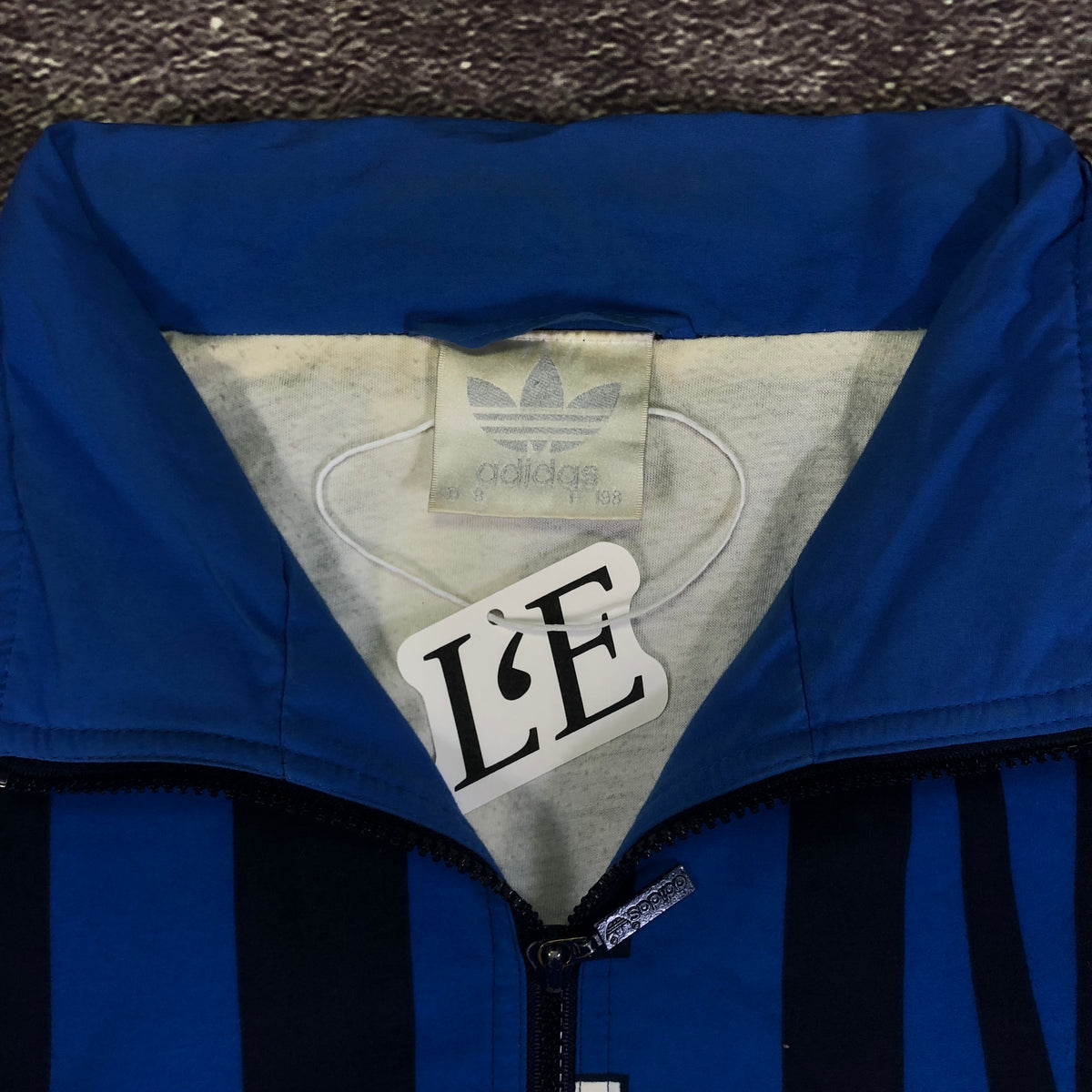 Adidas 1996 XL jacket size tag