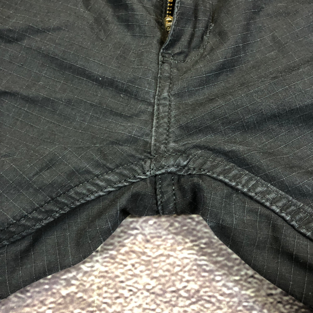 Carhartt cargo pants size tag