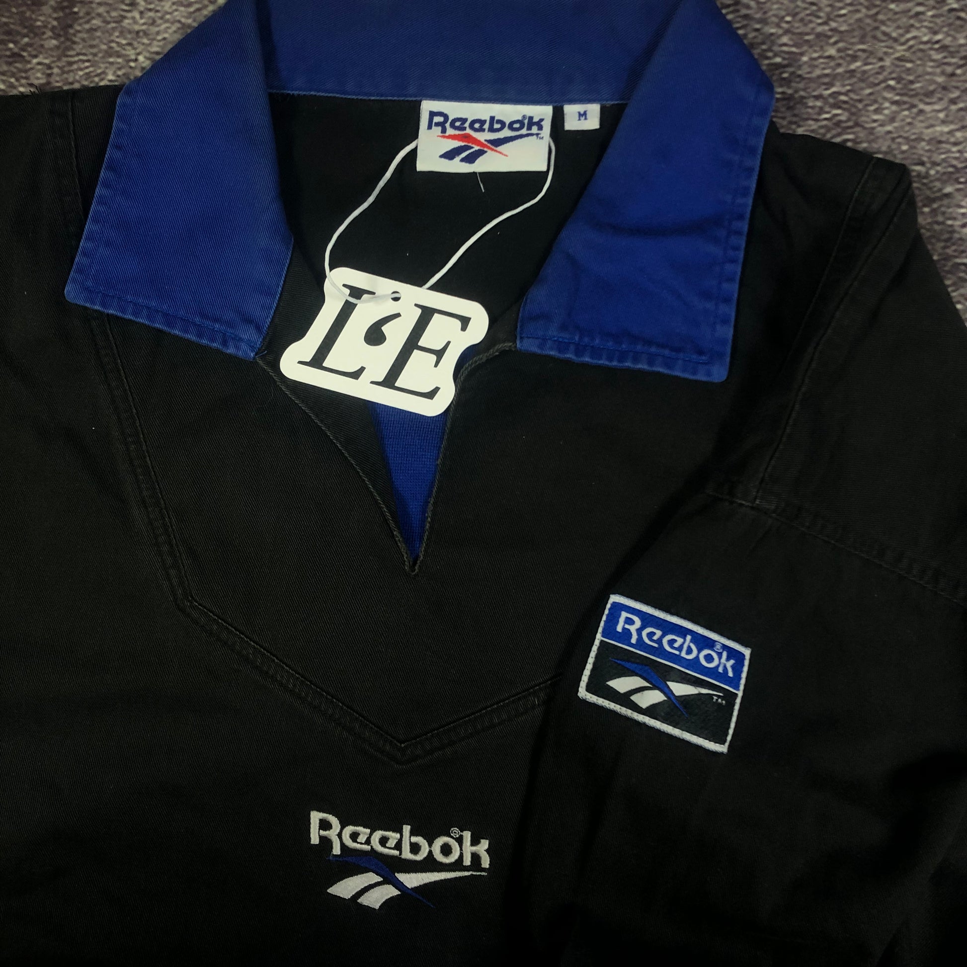 Reebok vector logo detail